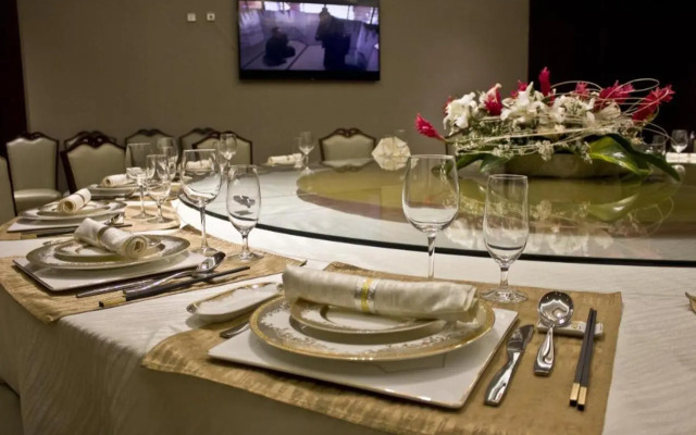 Amazing Duplex Suite Available