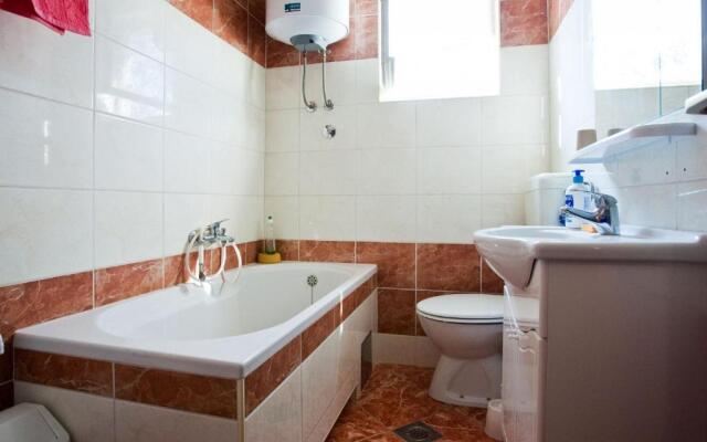 Apartments Sanda - 10 M from the beach