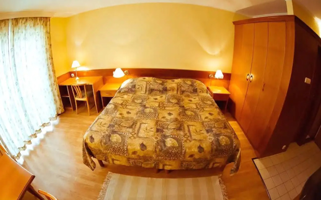 Holiday Club Apartman Hotel