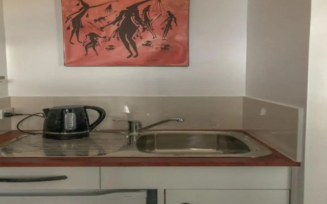 CDC-625 Beach House incl.rear 2BR studio