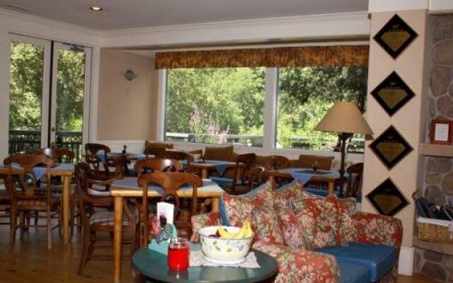 The Inn Above Oak Creek