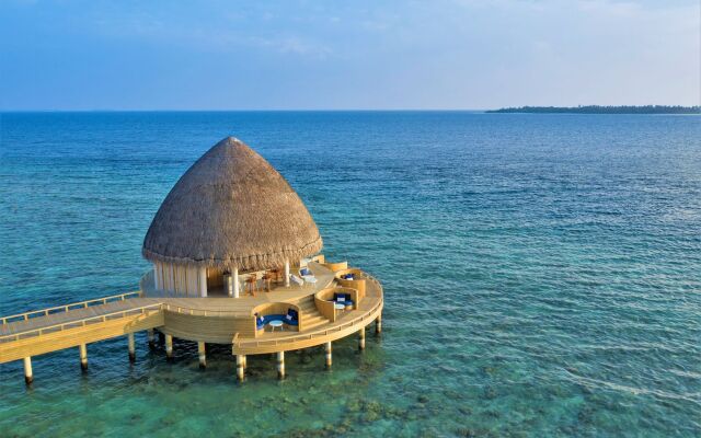 Emerald Faarufushi Resort & Spa