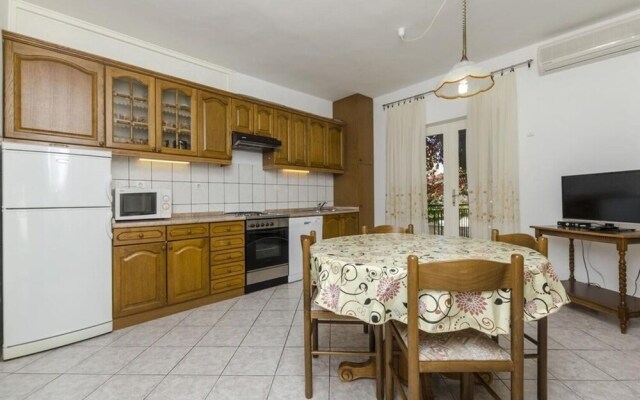 Neda - 150 M From Pebble Beach - A2