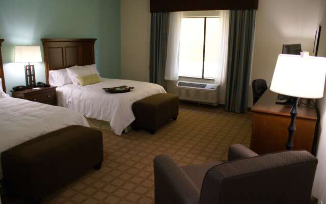 Hampton Inn & Suites Center