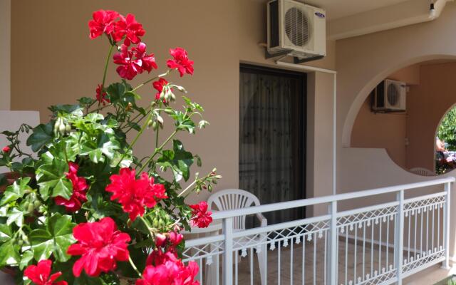 Toulas Apartments