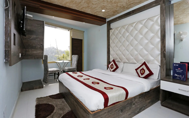 OYO Rooms 099 Near Victory Tunnel Shimla