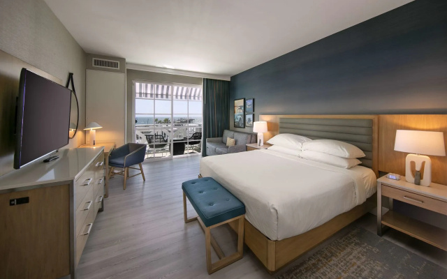 Inn at the Pier Pismo Beach, Curio Collection by Hilton