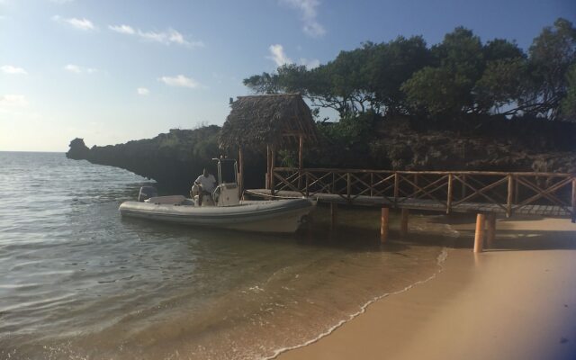 Leopard Point Luxury Beach Resort & Spa