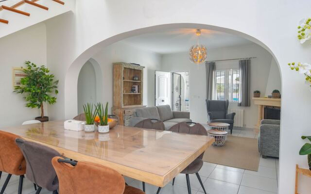 Tranquil Holiday Home in Moraira With Private Pool