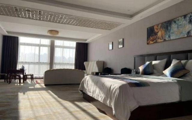 Longcheng Business Hotel