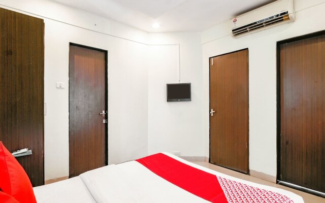 Hotel The Gentleman by OYO Rooms