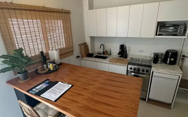 Palm Beach Vacaysuites - Bamboo Suite - Studio