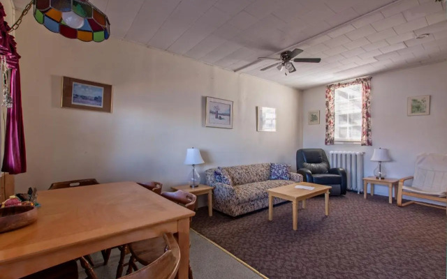 Waterside Apts.