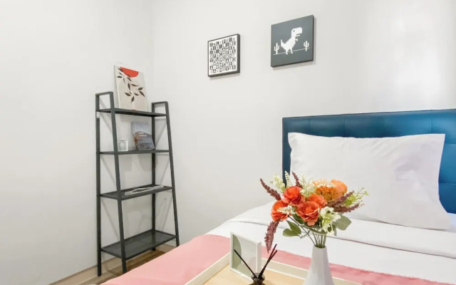 Comfy And Well Furnished 2Br Springlake Summarecon Bekasi Apartment