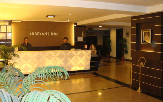 Shreyans Inn