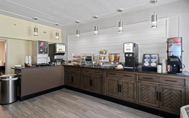 SureStay Hotel by Best Western Virginia Beach Royal Clipper