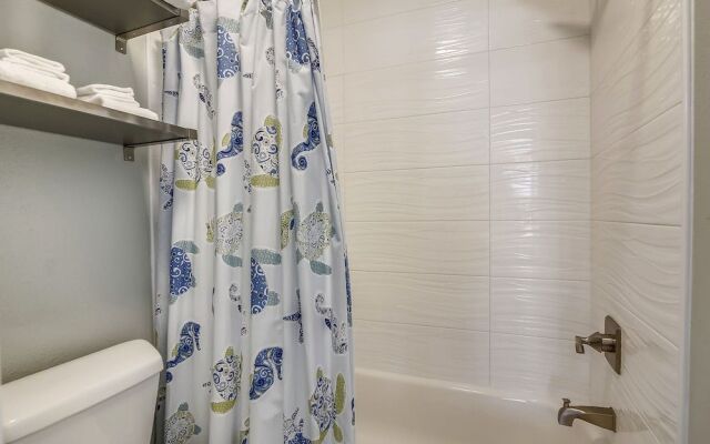 Victorian 8303-Seahorse at the Beach