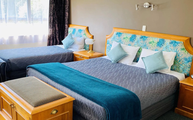 Pembrooke Motor Lodge