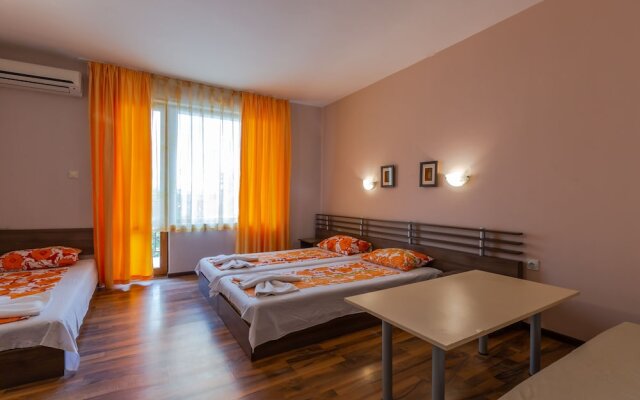 Double Room in Dafinka Guest House
