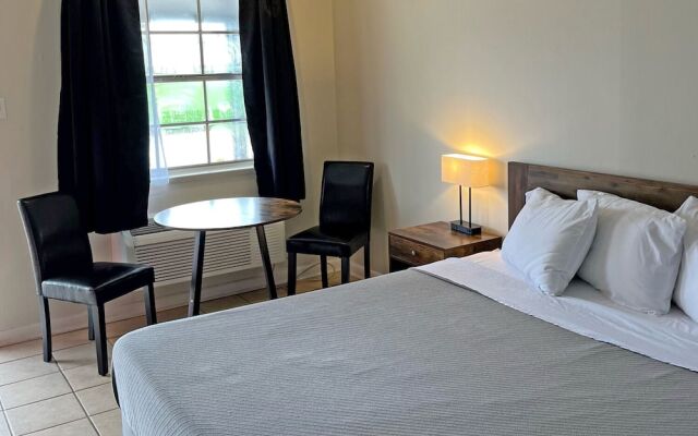 Red Carpet Inn - Houma LA