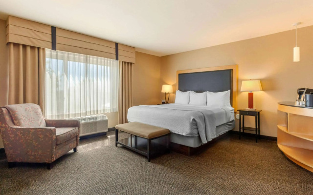 Cambria Hotel Fort Collins