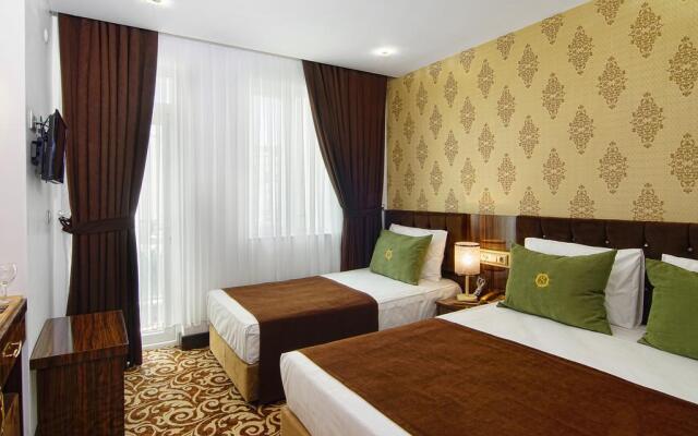 S White Hotel