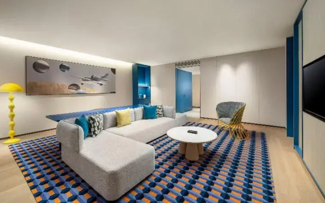 Holiday Inn Shanghai Pudong Airport by IHG