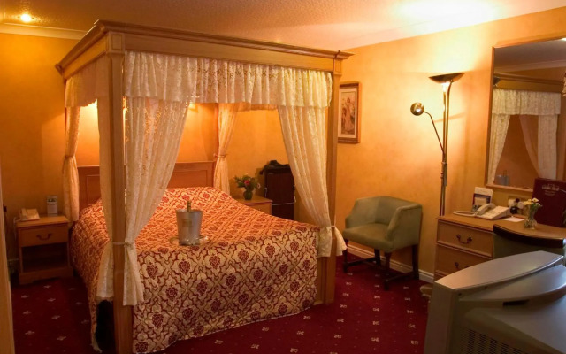 Wainstones Hotel