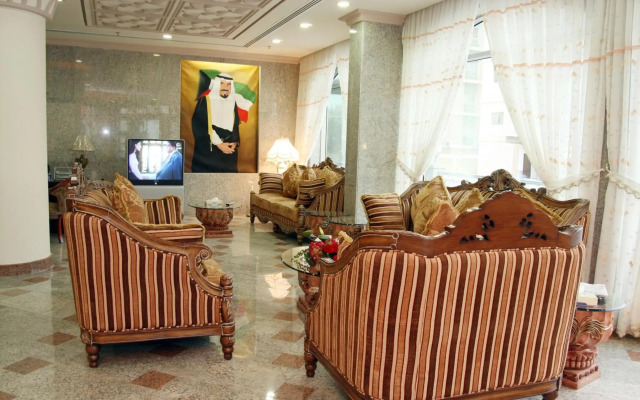 Sara Plaza Apartment Hotel