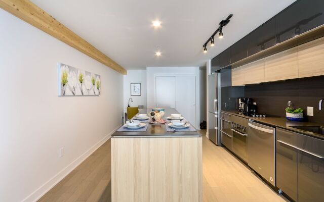 Gorgeous 1BR Sleeps 4 in Griffintown