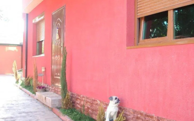 Red House Family Hotel