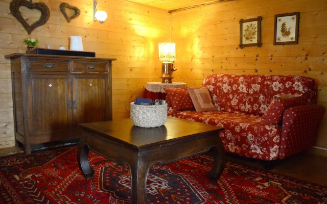 Chalet Dei Fiori - Room & Apartment