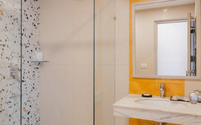 Bedzzz Xclusiv Morjim, Goa By Leisure Hotels