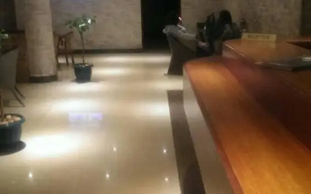 Makutano Hotel