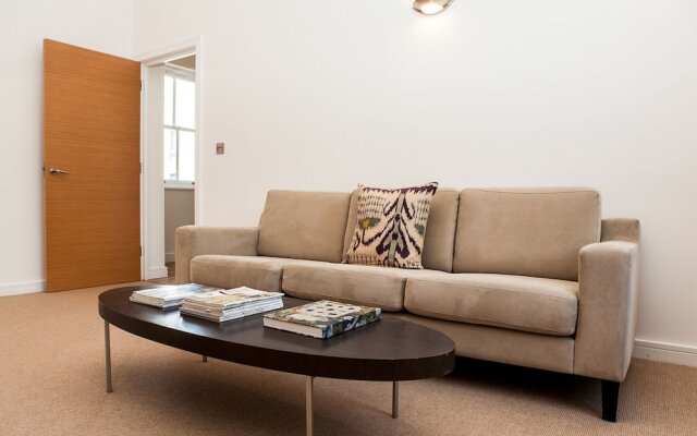 Luxurious and Spacious 3 Bed in Battersea