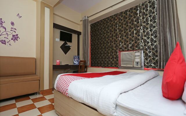 OYO 9926 Hotel Bharat INN