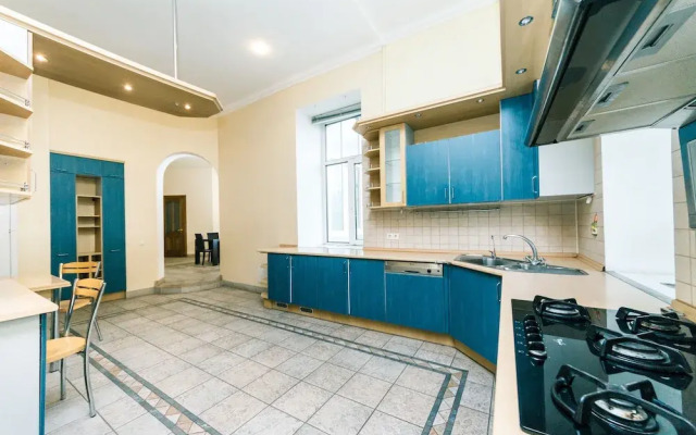 Palace of Sport Apartment