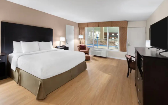 Ramada Hotel & Conference Center by Wyndham Grayling