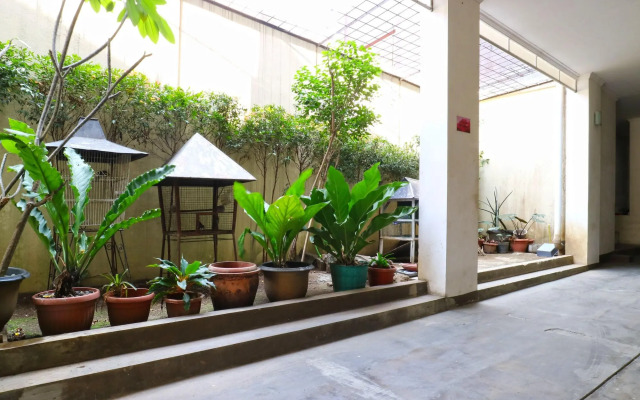 Saloka Guest House by ZUZU