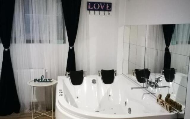 Iași Jacuzzi Apartment F