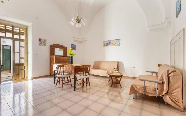 3836 Da Donatuccia by Barbarhouse