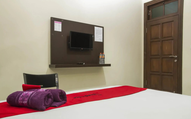 RedDoorz @ Soekarno Hatta