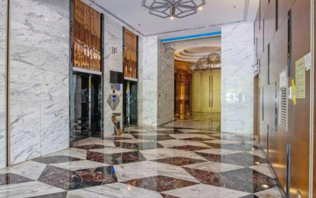Loves Hotel