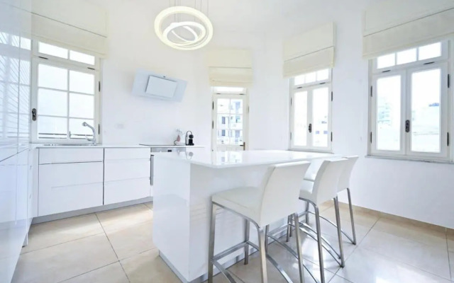 Amazing 2BR near the beach by HolyGuest