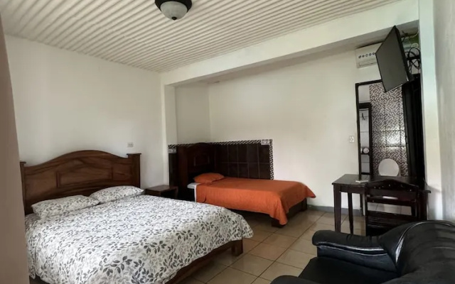 Hotel Tabacones