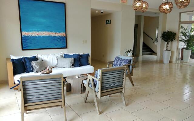 Marina Papagayo Suites