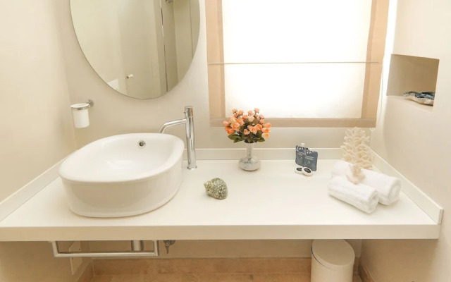 Marina Homes Deluxe 1