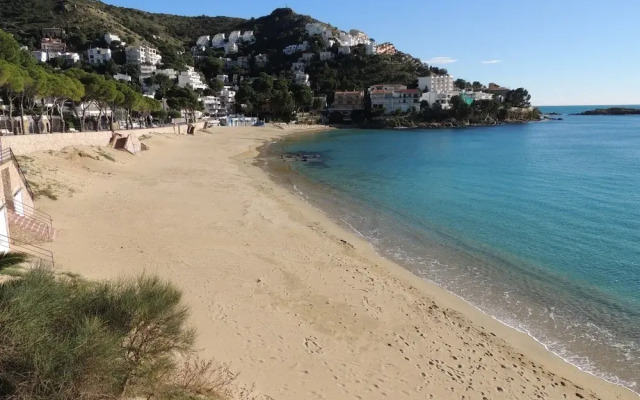 Duplex Apartment in Palau-saverdera