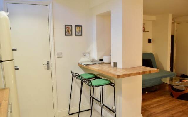 Spacious 1 Bedroom Flat Near King's Cross