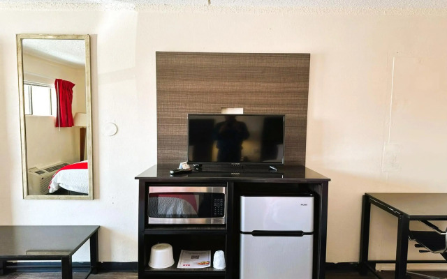 Oyo Hotel San Antonio Lackland AFB/Seaworld Hwy 90 W